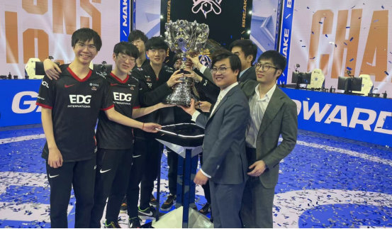 大的亮点 大的亮点