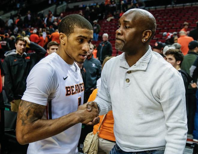 尤其是在团 尤其是在团